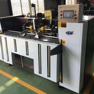 萍鄉BDJ-2000B型(xing)(雙伺服(fu)驅動)半(ban)自動釘(ding)箱機